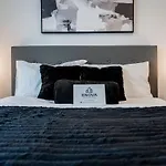 Luxury 3br - Centre - Sleeps 10 Apartmán *