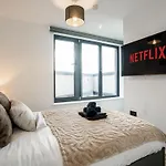 Apartmán Luxury 3br - Centre - Sleeps 10 *