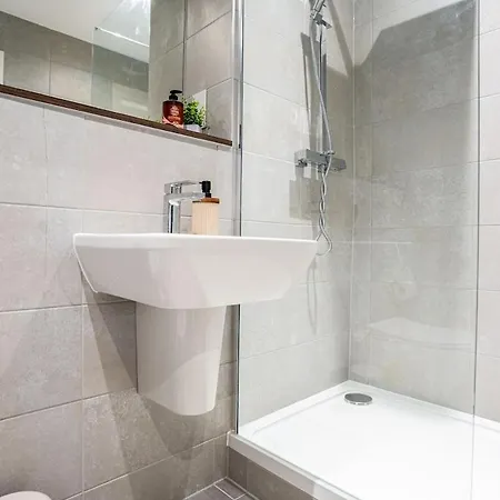 Luxury 3br - Centre - Sleeps 10 * Leeds (West Yorkshire)