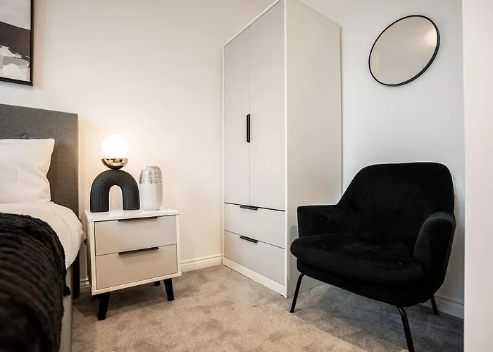 Luxury 3br - Centre - Sleeps 10 *