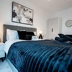 Luxury 3br - Centre - Sleeps 10 * Leeds (West Yorkshire)